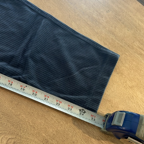 Lululemon Scuba Mid Rise Wide Leg Pant 7/8 Velvet Cord 8 True Navy - Picture 10 of 10